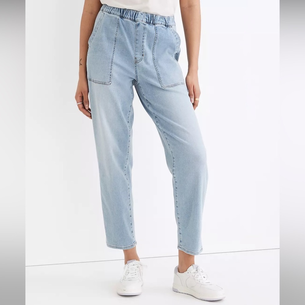 Madewell Pull-On Relaxed Jeans in Bellview Wash size small (fits like a medium)